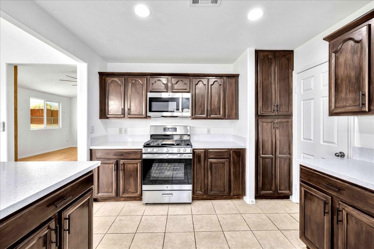 61791 Alta Mesa Dr #1 - Photo 5 of 25