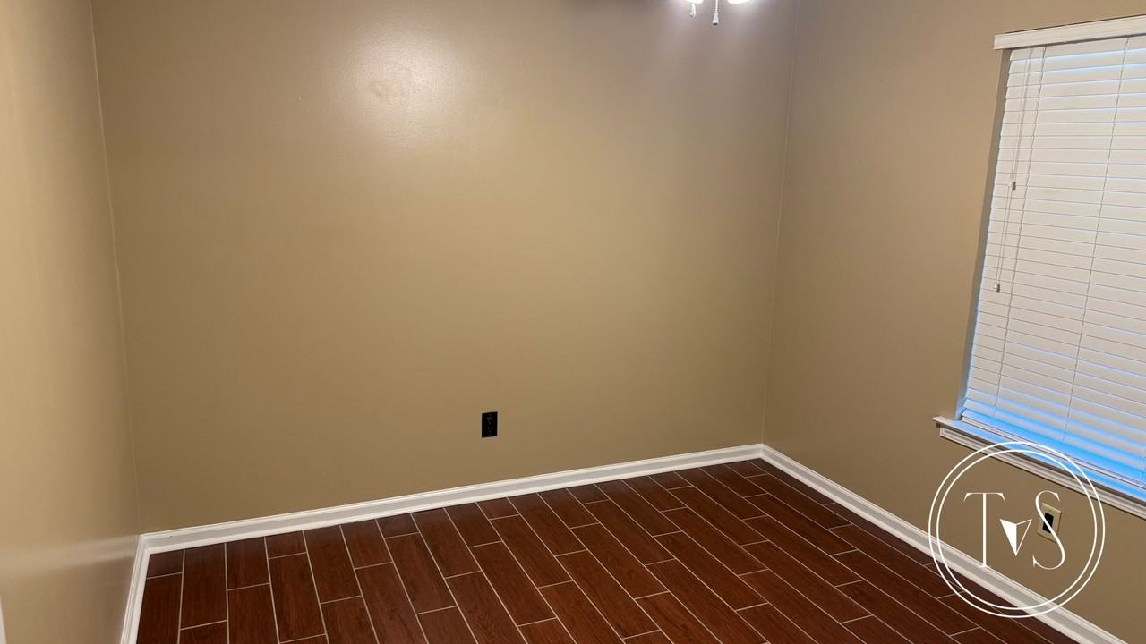 142 Ne Shayna Dr - Photo 6 of 17