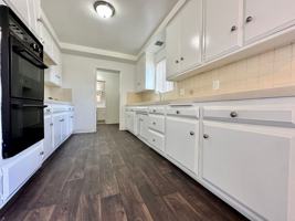 featured image of 4362 W 136th St