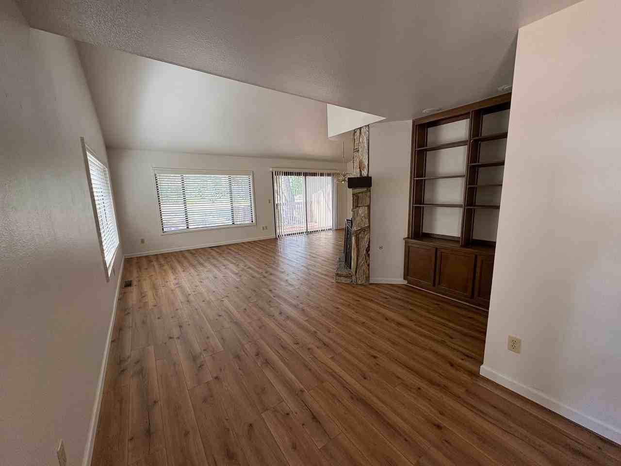 2001 2001 N Chipmunk Ct. - PM 1211 - Photo 3 of 16