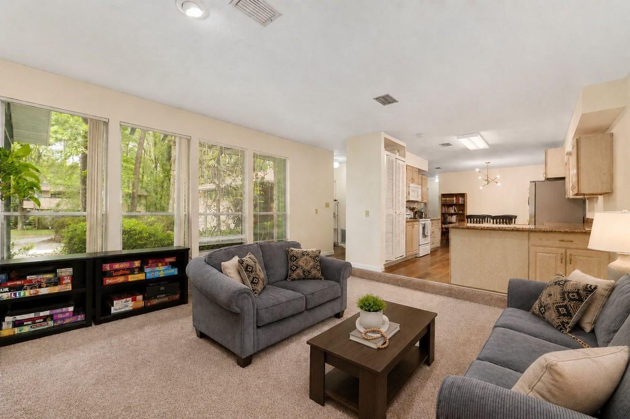 315 Nw 28th St - Photo 3 of 36