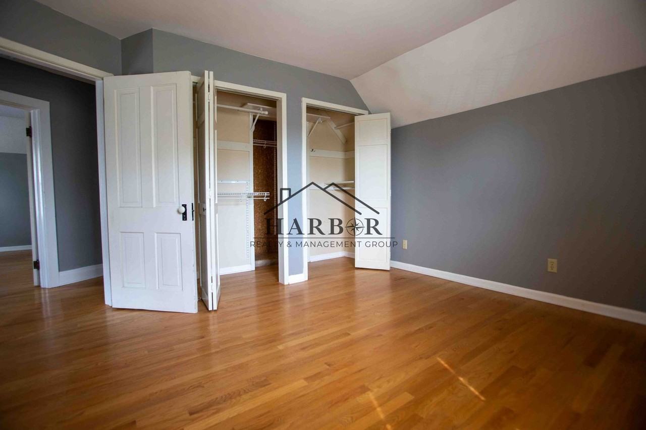 825 6th Ave Sw - Photo 7 of 20