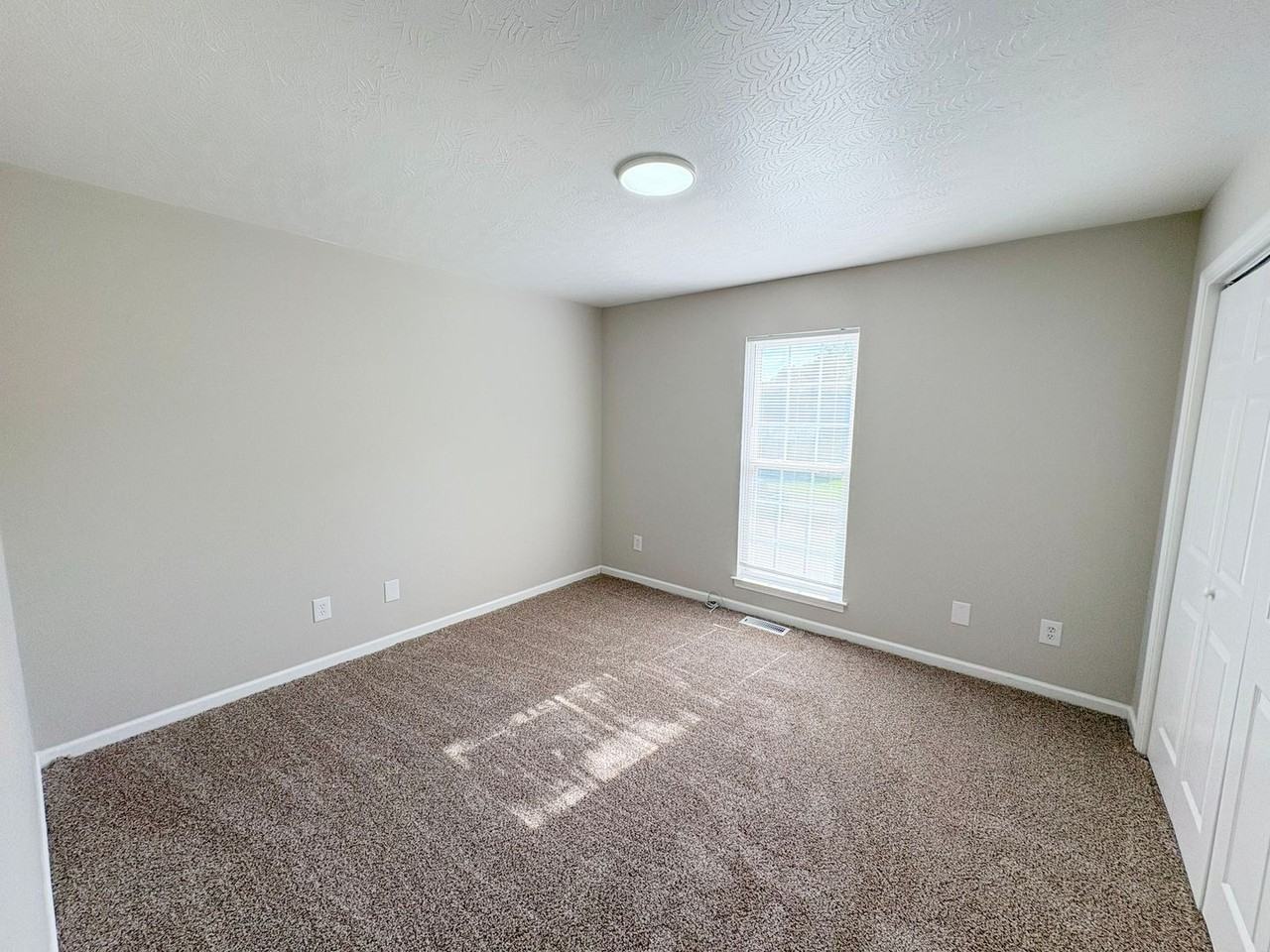 Now Leasing - Photo 4 of 7