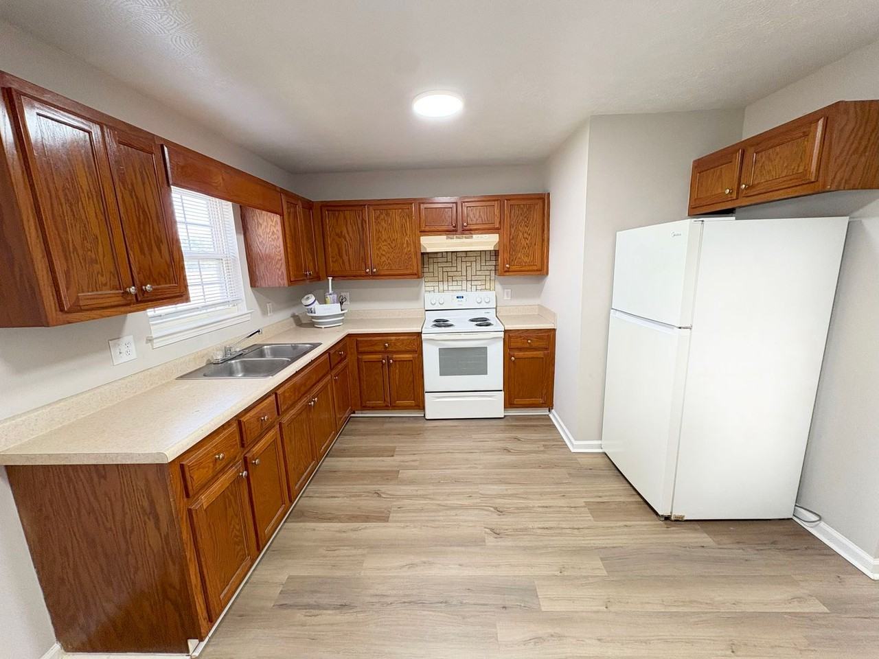 Now Leasing - Photo 7 of 7