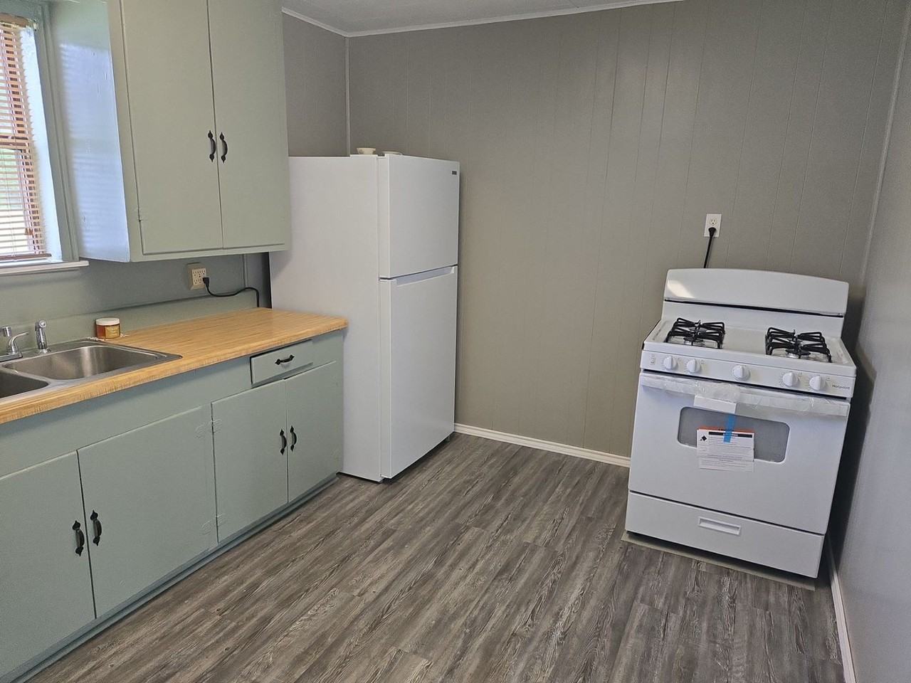 3130 29th St - Photo 6 of 12