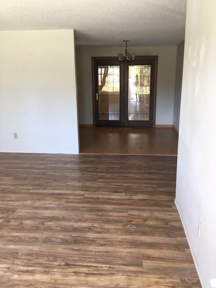 4161 Adelaide Ave - Photo 3 of 8