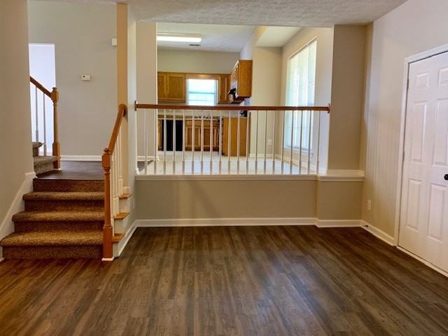 11728 Palmer Ct - Photo 5 of 16