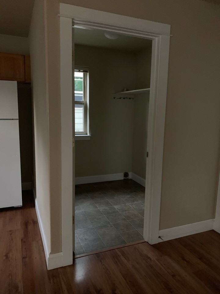 2729 Allison Ct - Photo 3 of 28