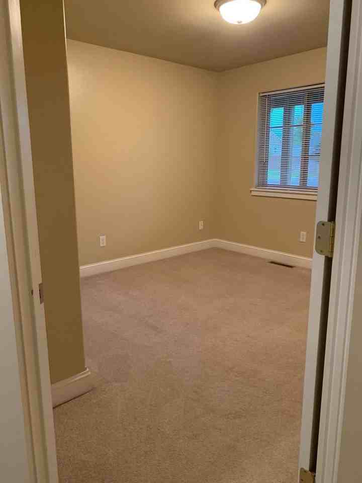 2729 Allison Ct - Photo 5 of 28