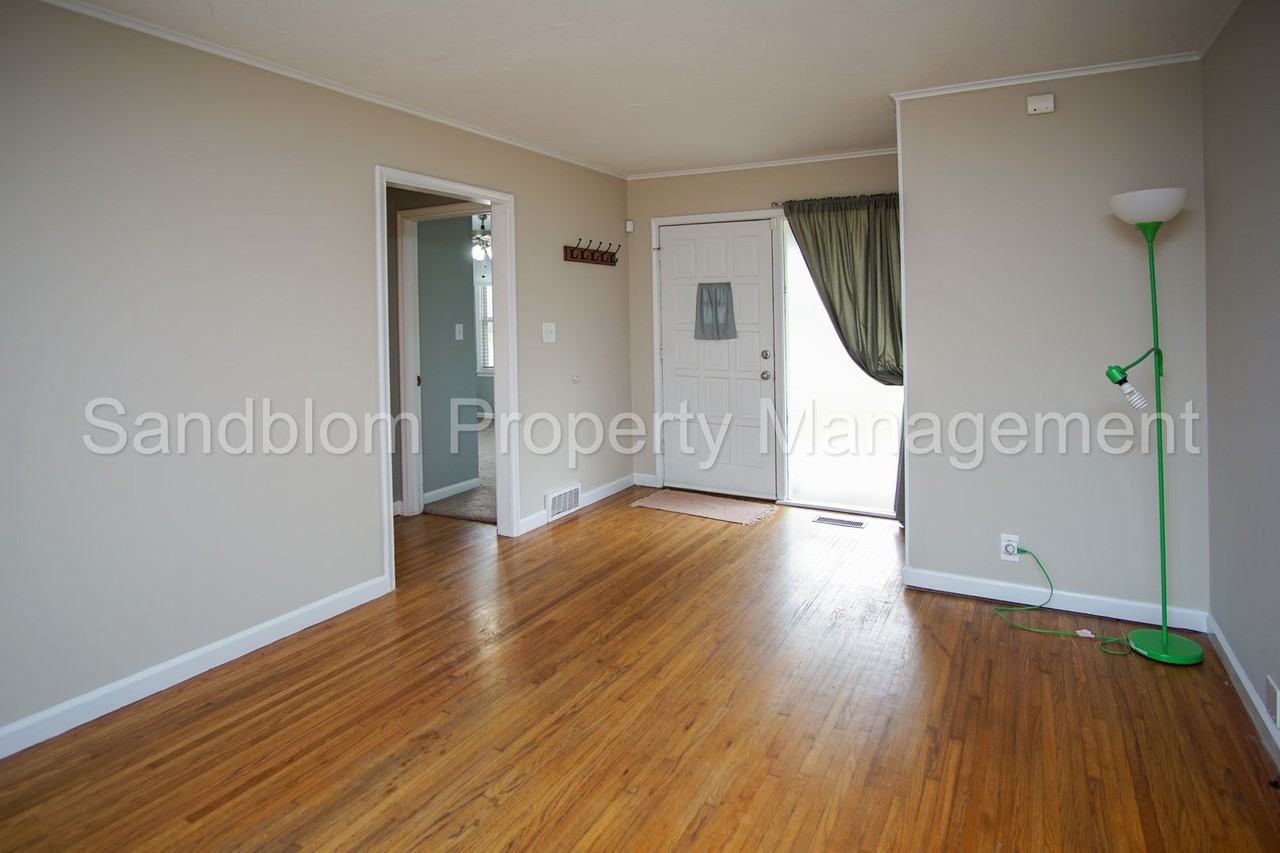 3549 S Richmond Ave - Photo 5 of 18