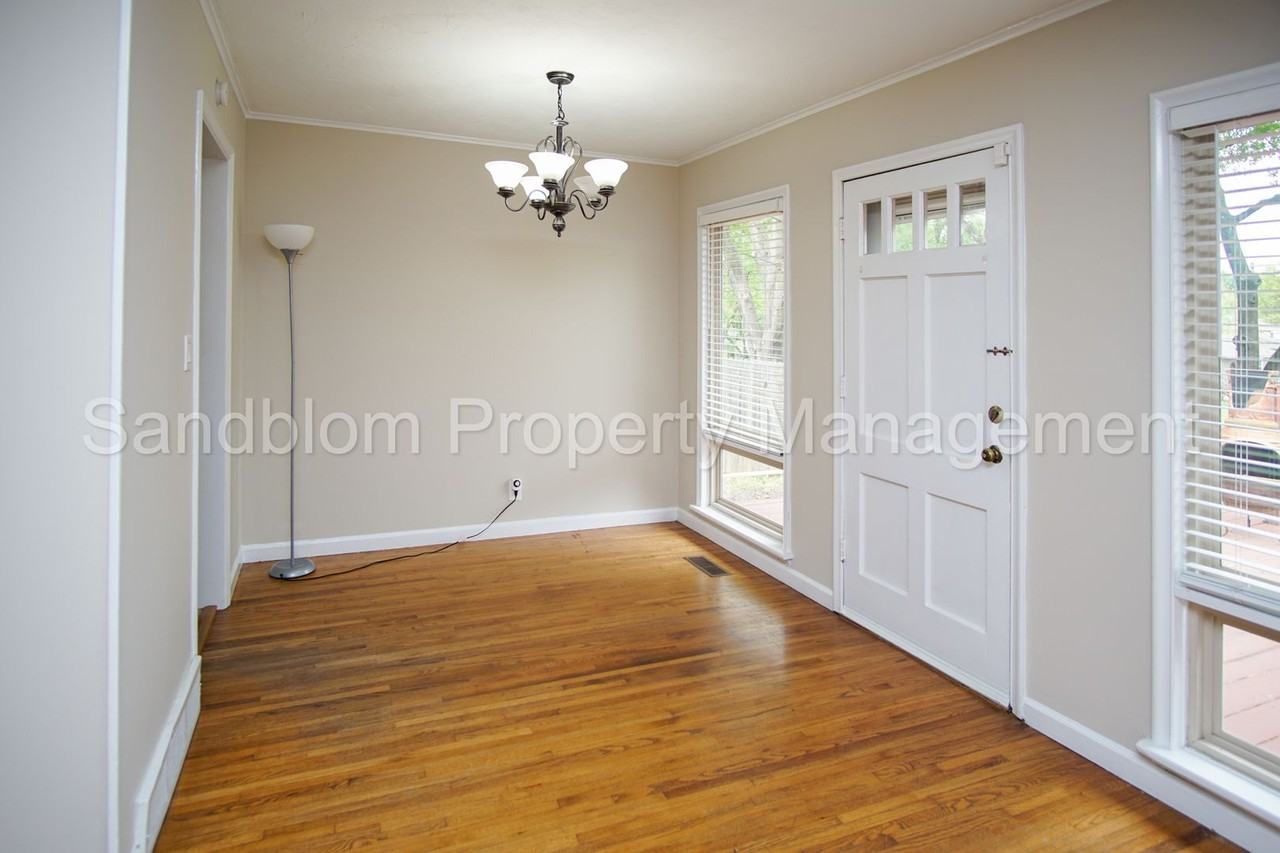 3549 S Richmond Ave - Photo 6 of 18