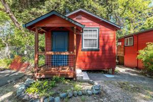featured image of 16124 Drake Rd
