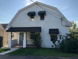featured image of 208 S 5th St