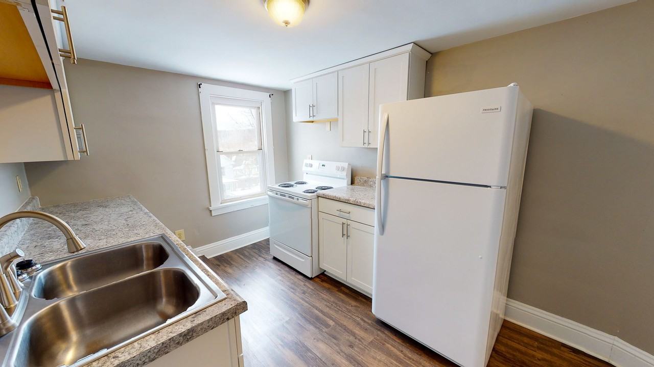 208 South 5th Street - Photo 5 of 21