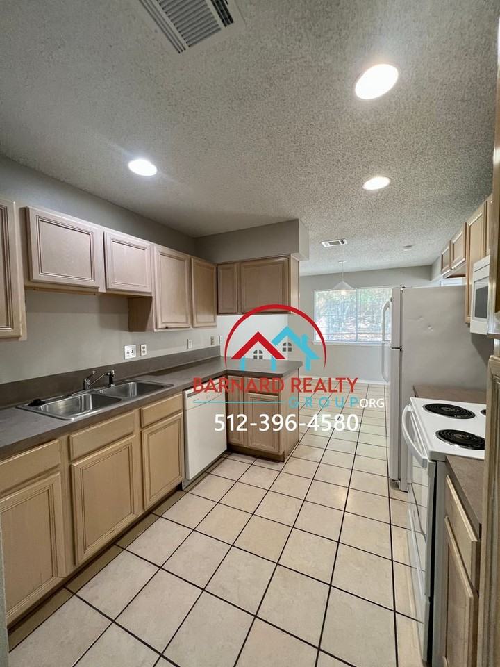 127 Crest Dr - Photo 5 of 25