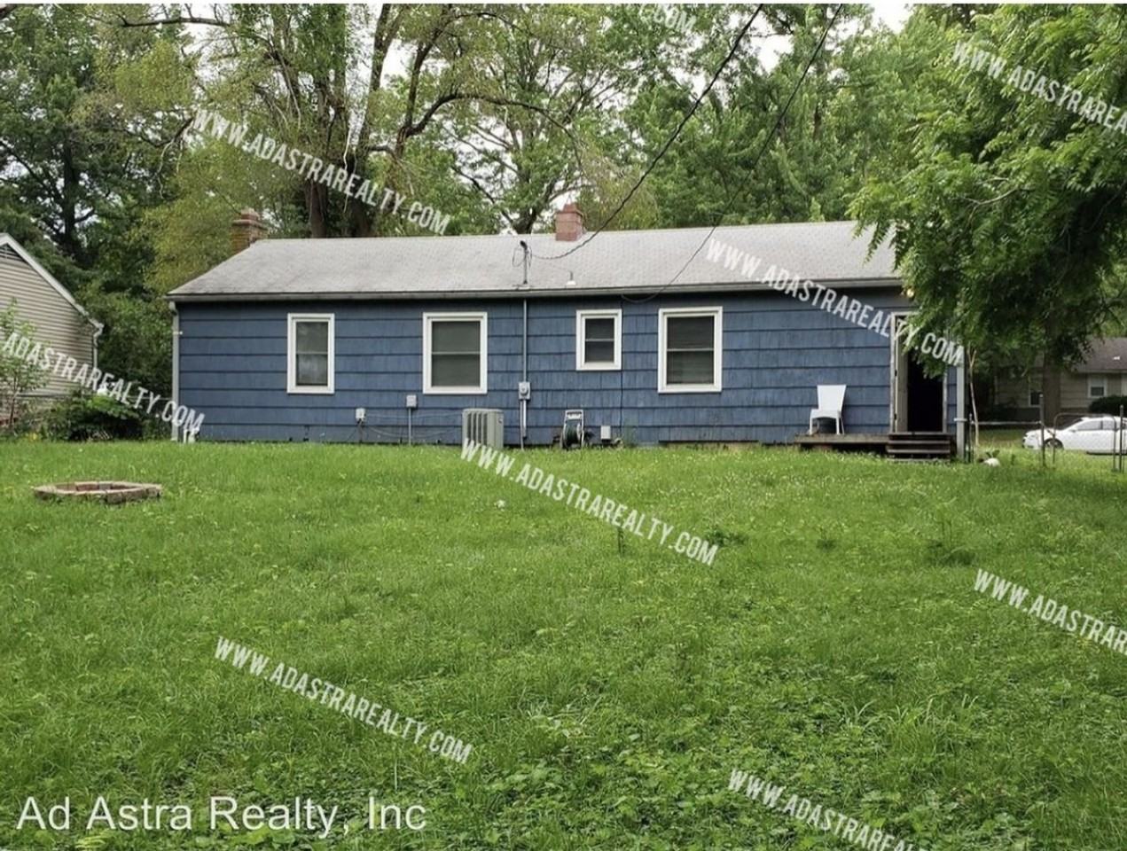 9203 Vaughn Ave - Photo 4 of 22