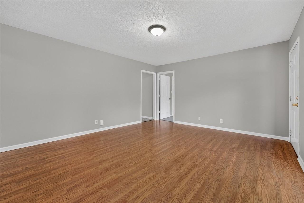 2831 Teakwood Dr - Photo 7 of 28