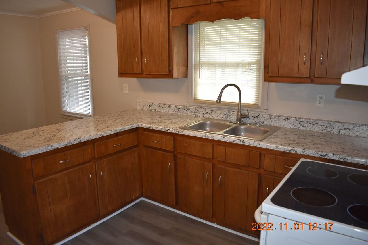 608 N 16th St - Photo 4 of 17