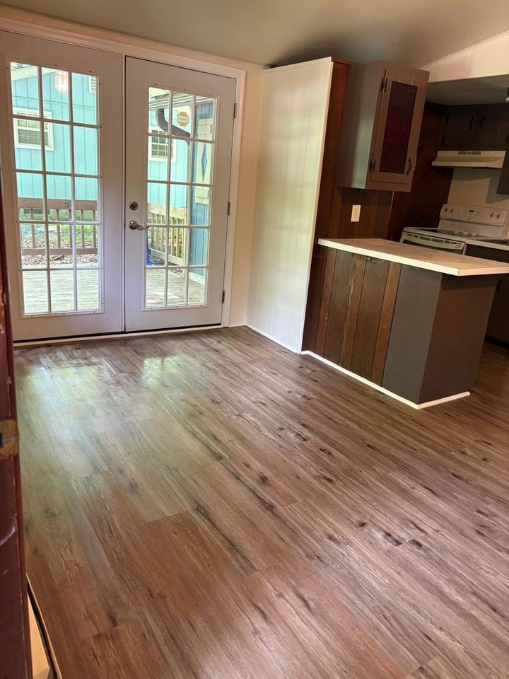 1513 Locust Ln - Photo 6 of 10