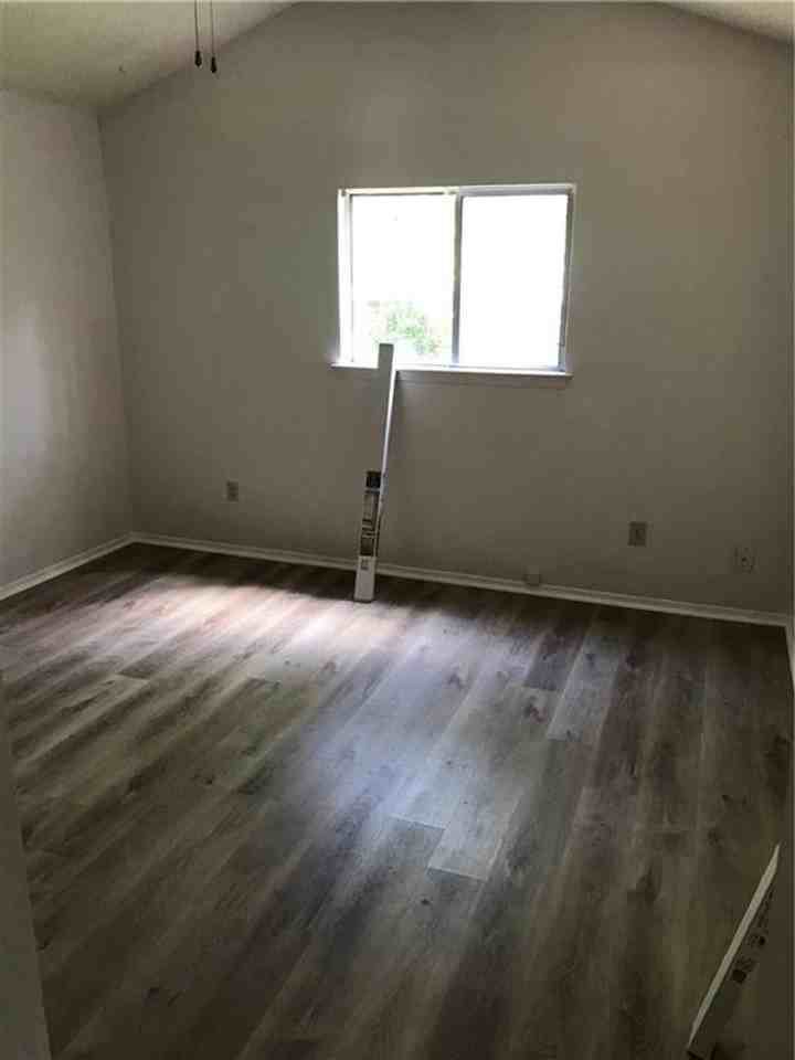 2600 Greenland Ln - Photo 4 of 13