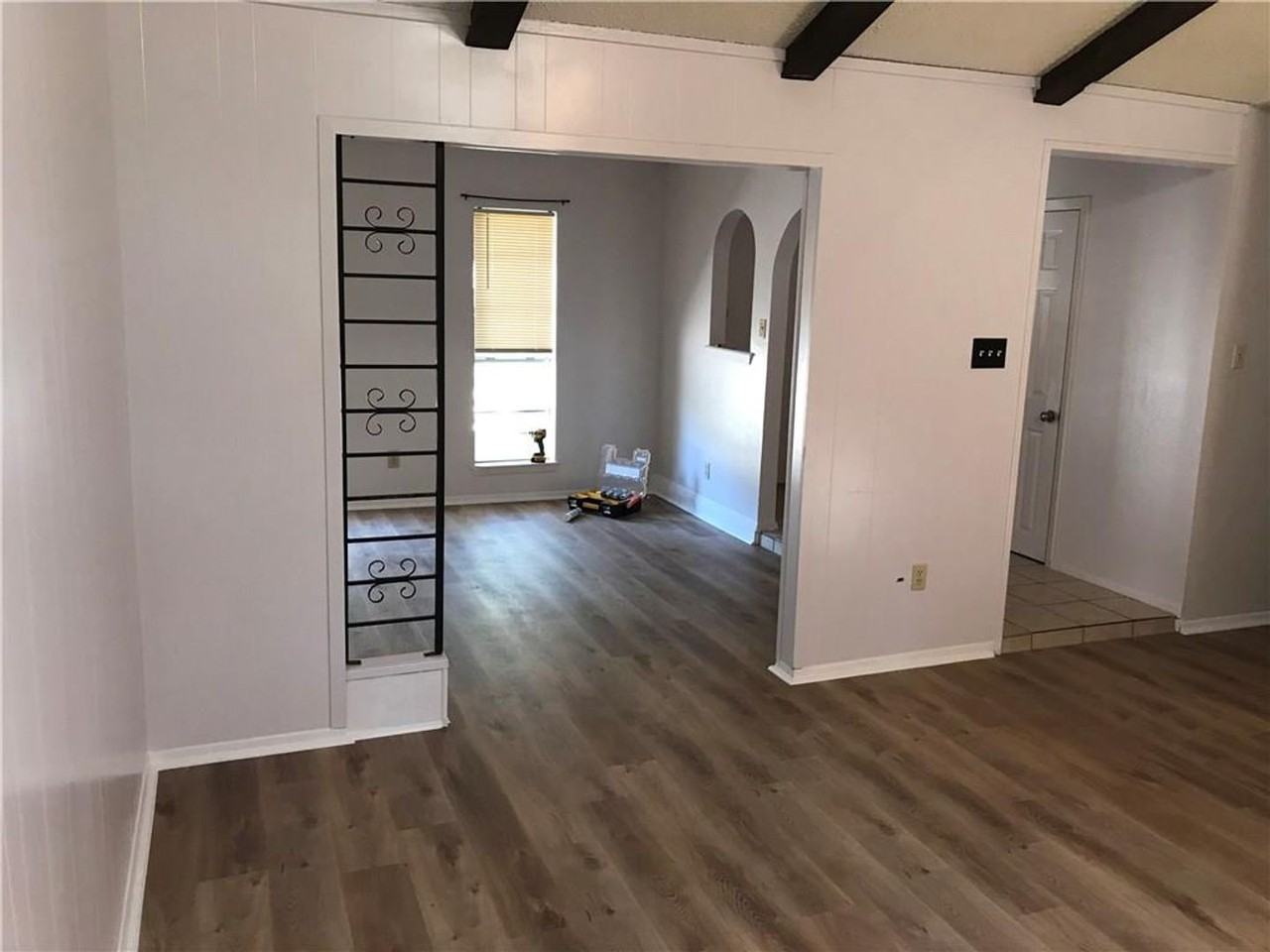 2600 Greenland Ln - Photo 5 of 13
