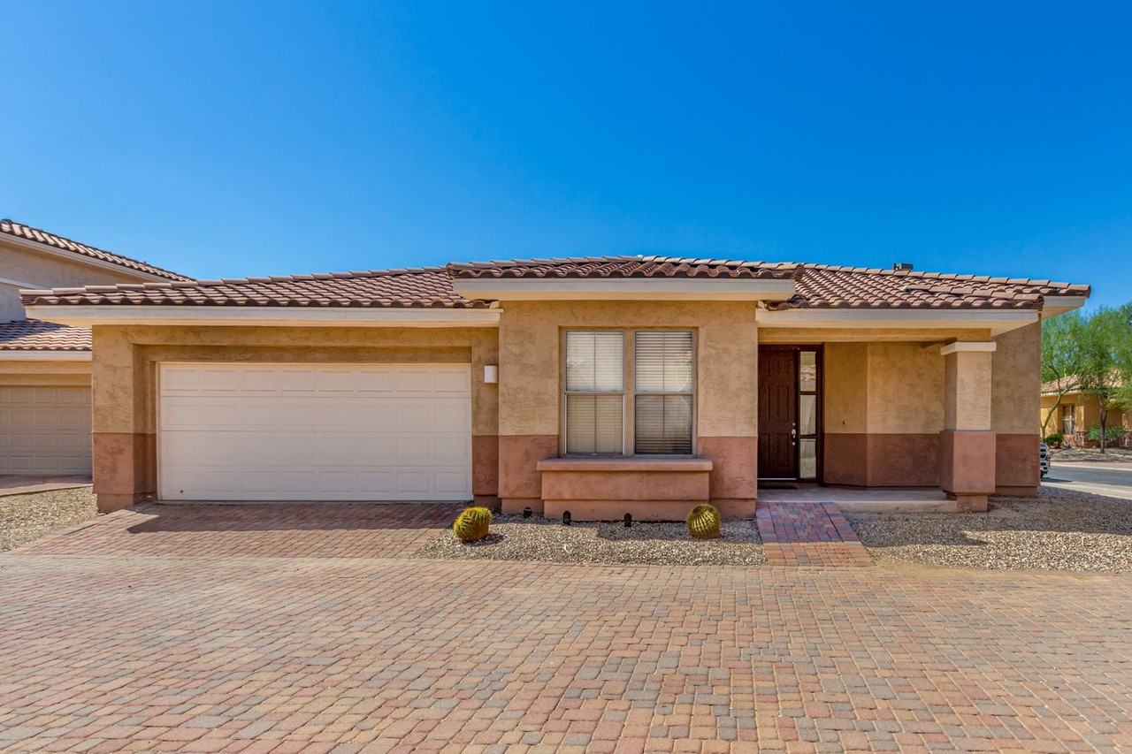 13569 W Cypress St - Photo 2 of 22