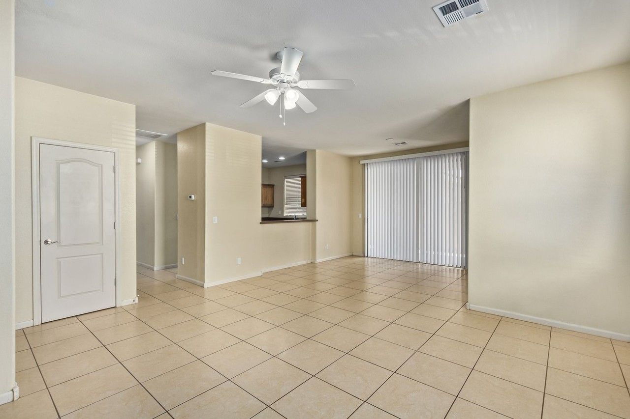 13569 W Cypress St - Photo 6 of 22