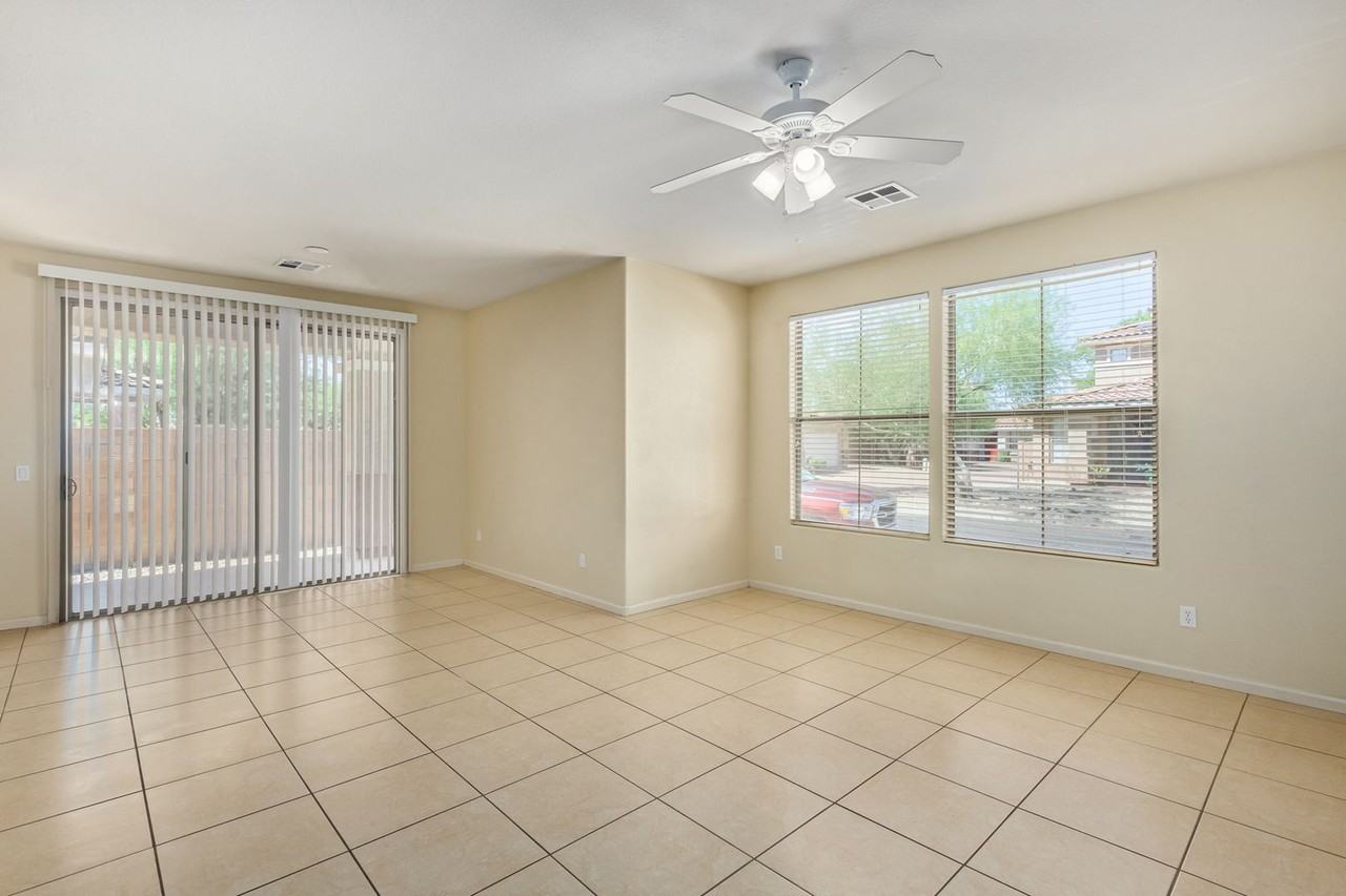 13569 W Cypress St - Photo 7 of 22