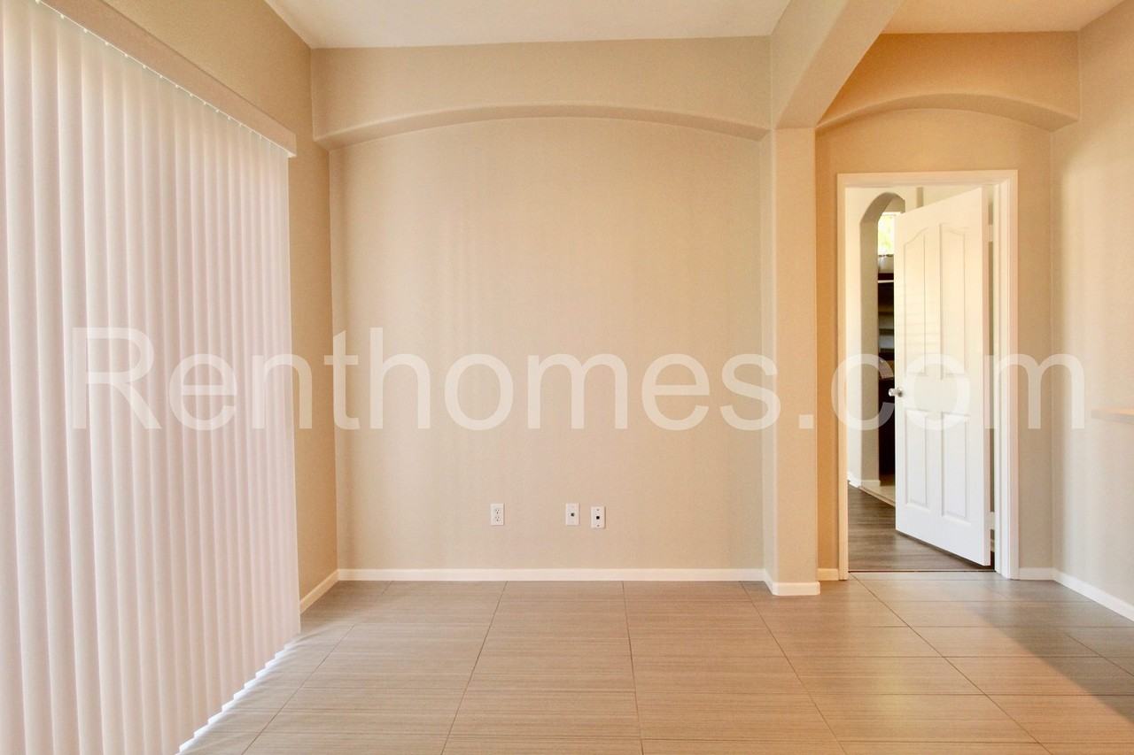 3759 Carmel View Rd - Photo 5 of 24