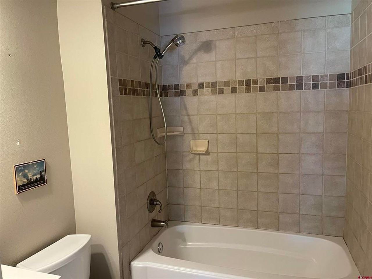 1158 Cloud Cap Ave #B - Photo 4 of 11