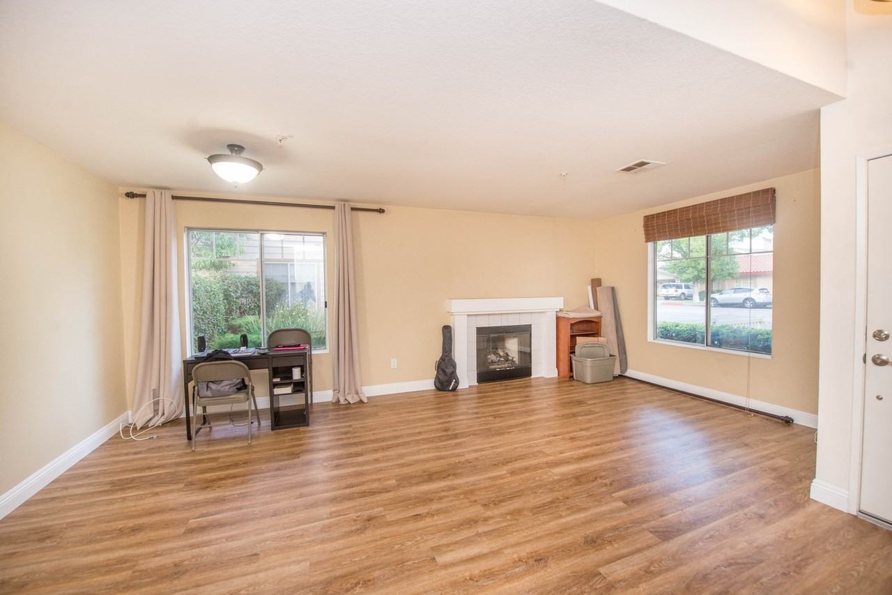 865 E Broadway - Photo 4 of 38