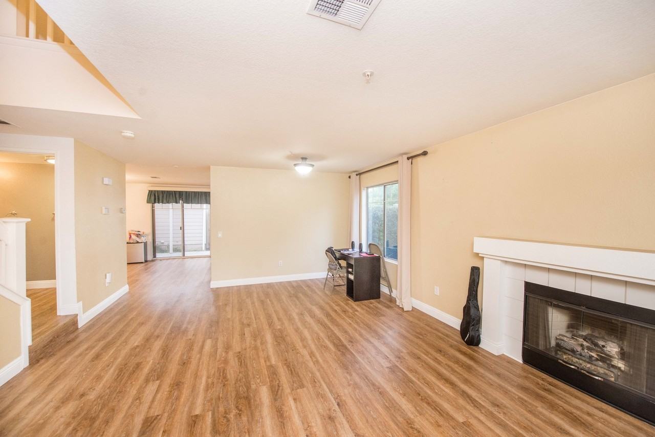 865 E Broadway - Photo 5 of 38