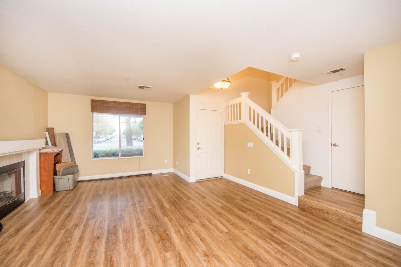 865 E Broadway - Photo 6 of 38
