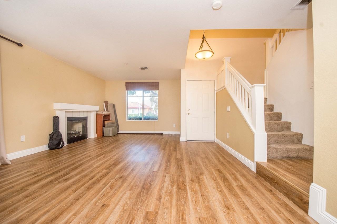 865 E Broadway - Photo 7 of 38