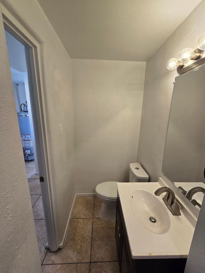 4811 Comanche Rd Ne - Photo 3 of 45