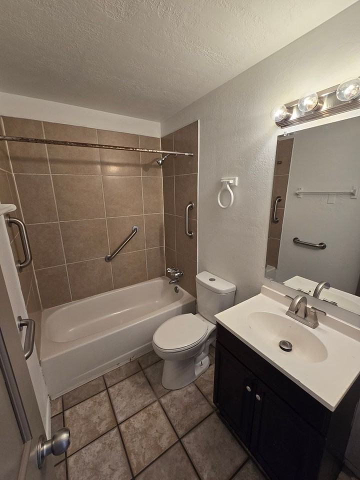4811 Comanche Rd Ne - Photo 7 of 45