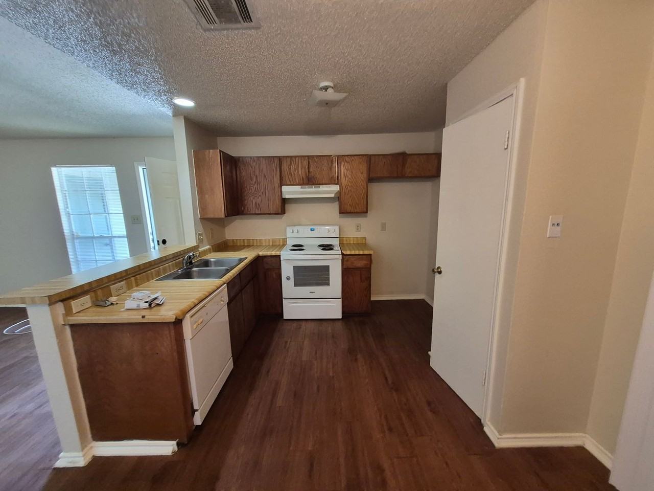 5201 Meadow Vail #3 - Photo 5 of 16