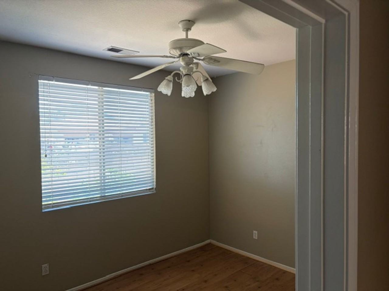 37799 Amber Ln - Photo 5 of 15