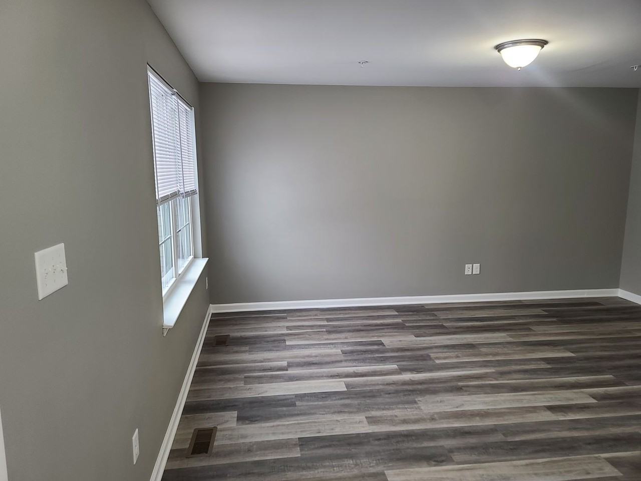 395 Viewpoint Way - Photo 3 of 43