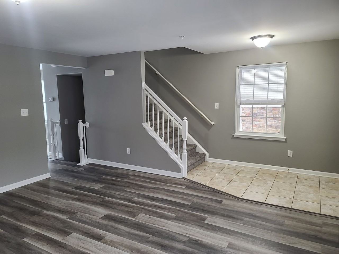 395 Viewpoint Way - Photo 4 of 43