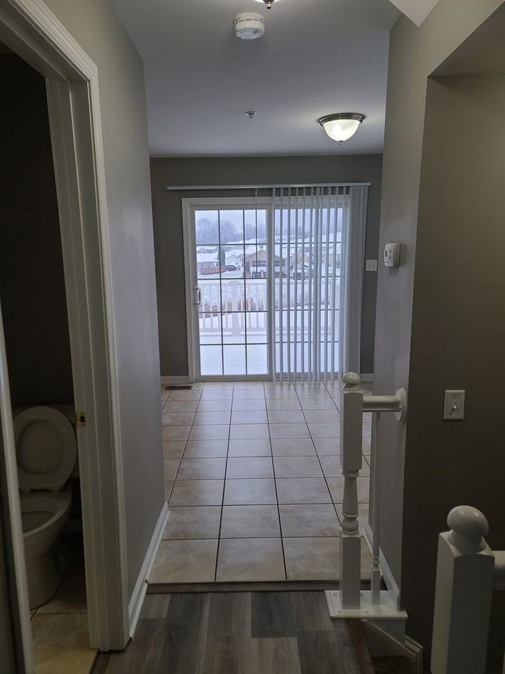 395 Viewpoint Way - Photo 6 of 43