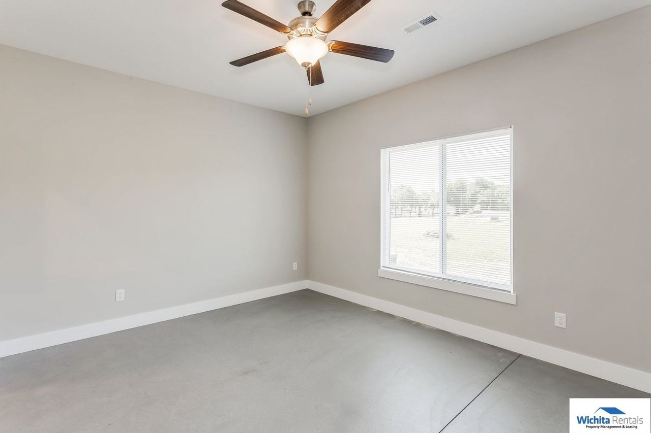 101 E Santa Fe Cir - Photo 2 of 13