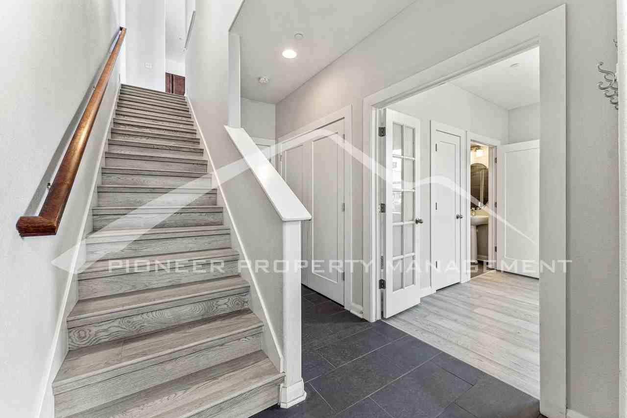 6996 W Alaska Dr - Photo 3 of 28
