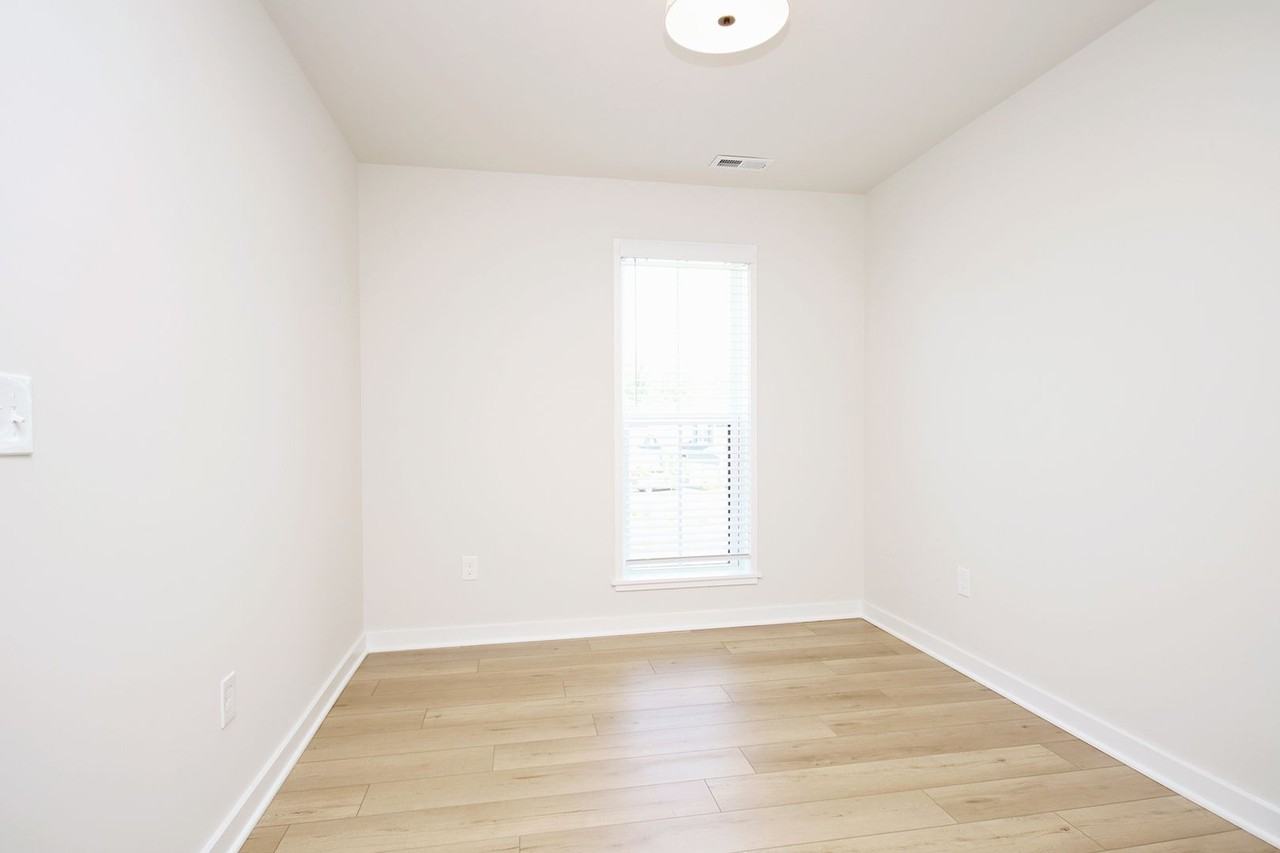 6019 Bicknell St - Photo 5 of 24