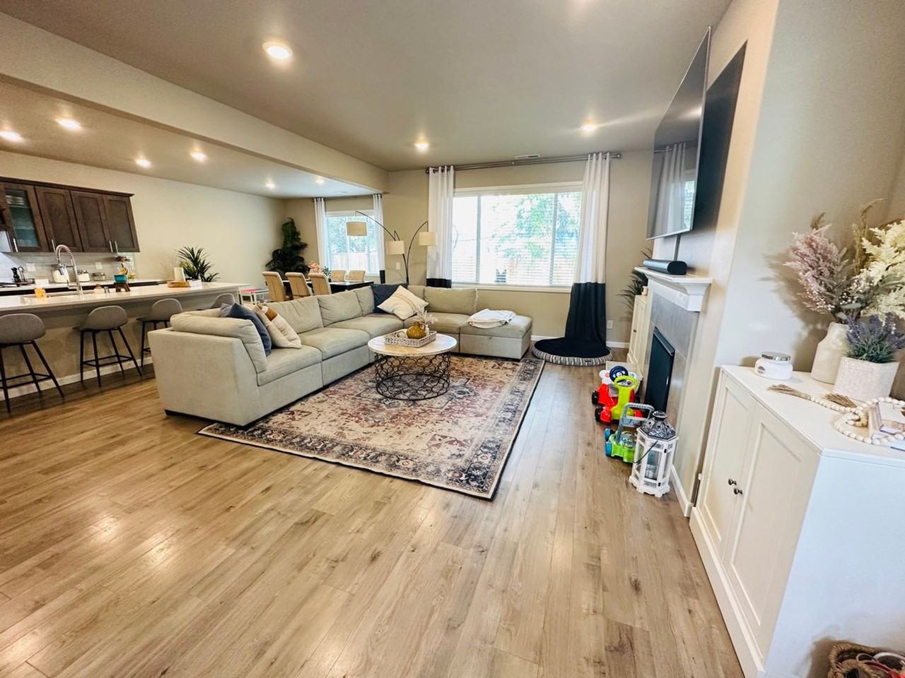 13768 Se 184th Pl - Photo 4 of 32