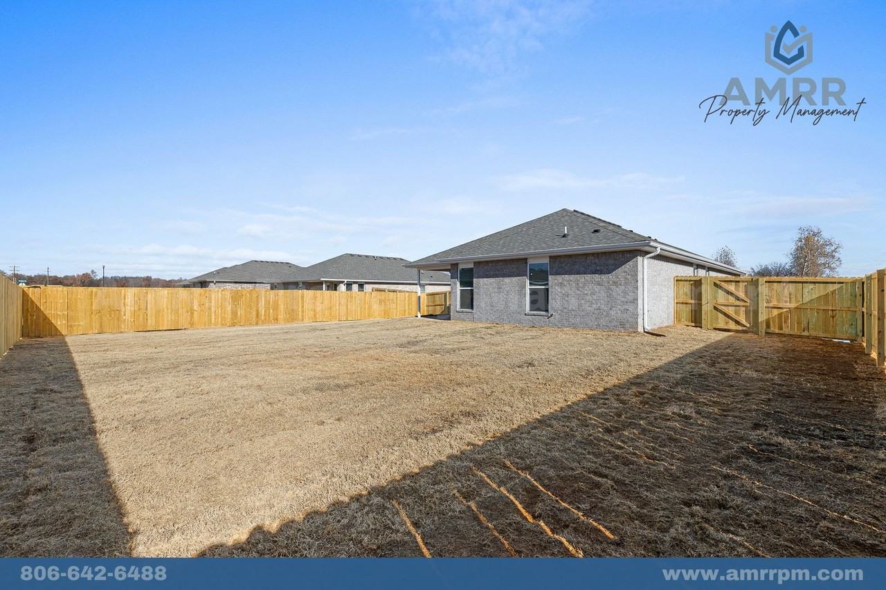 125 Sw Vicki St - Photo 5 of 40