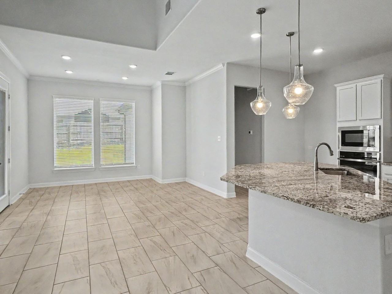 3708 Eliberis - Photo 3 of 30