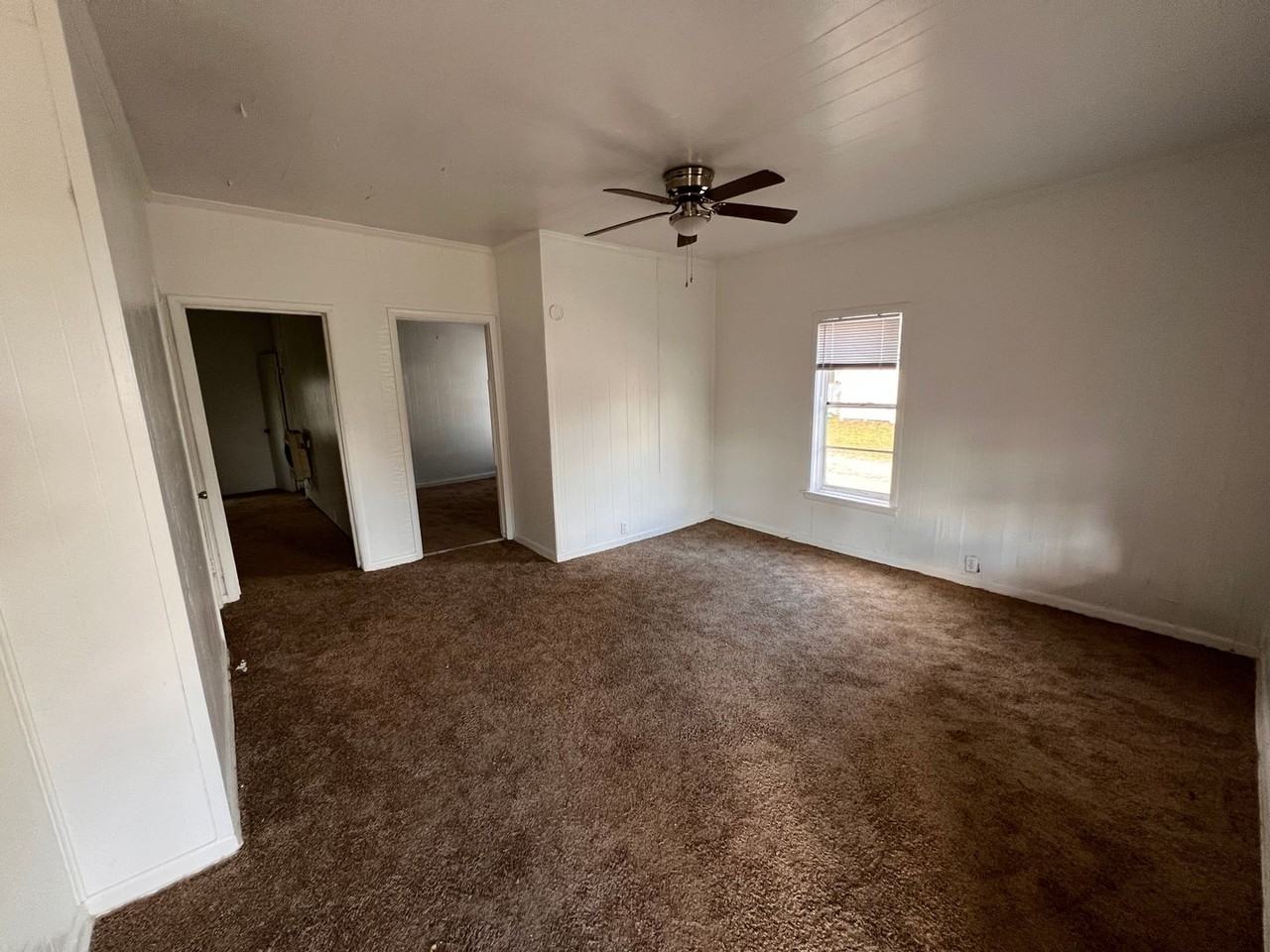 411 E Troy St - Photo 2 of 5