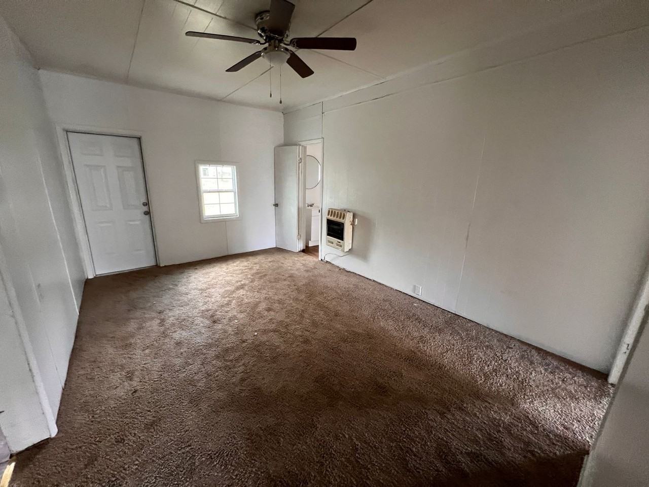 411 E Troy St - Photo 4 of 5