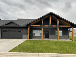 featured image of 3995 Lucas Ct